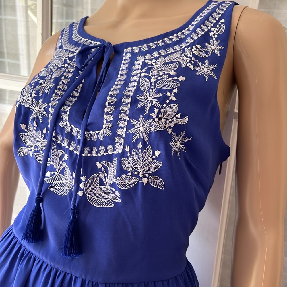 Bebe like new Periwinkle Blue Embroidered Sleeveless Dress - Picture 2 of 11